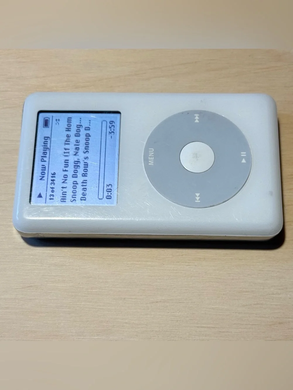iPod 4thGen Model:MP102 20GB White Tested Good Battery w/3416Song-Charg Read Blw